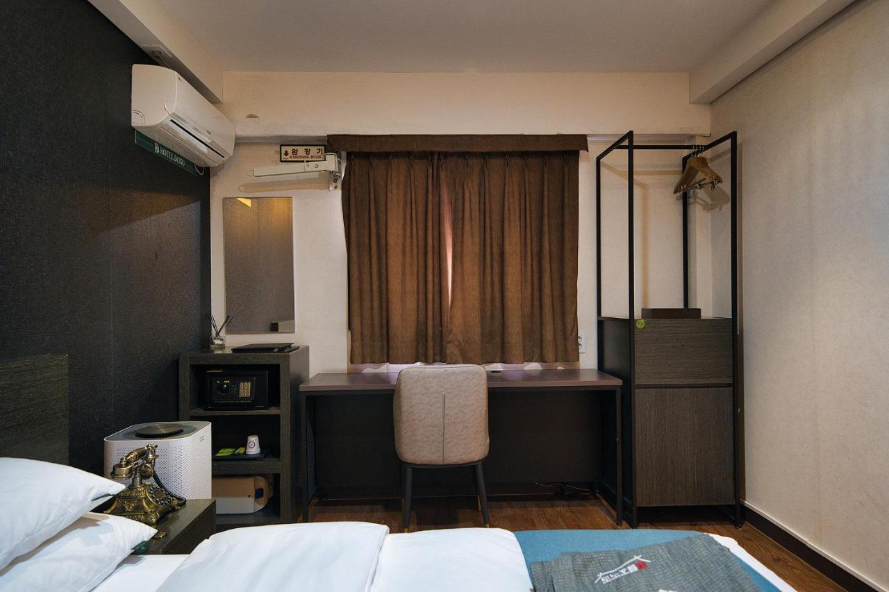 Suwon Dono1796 Hotel Eksteriør billede