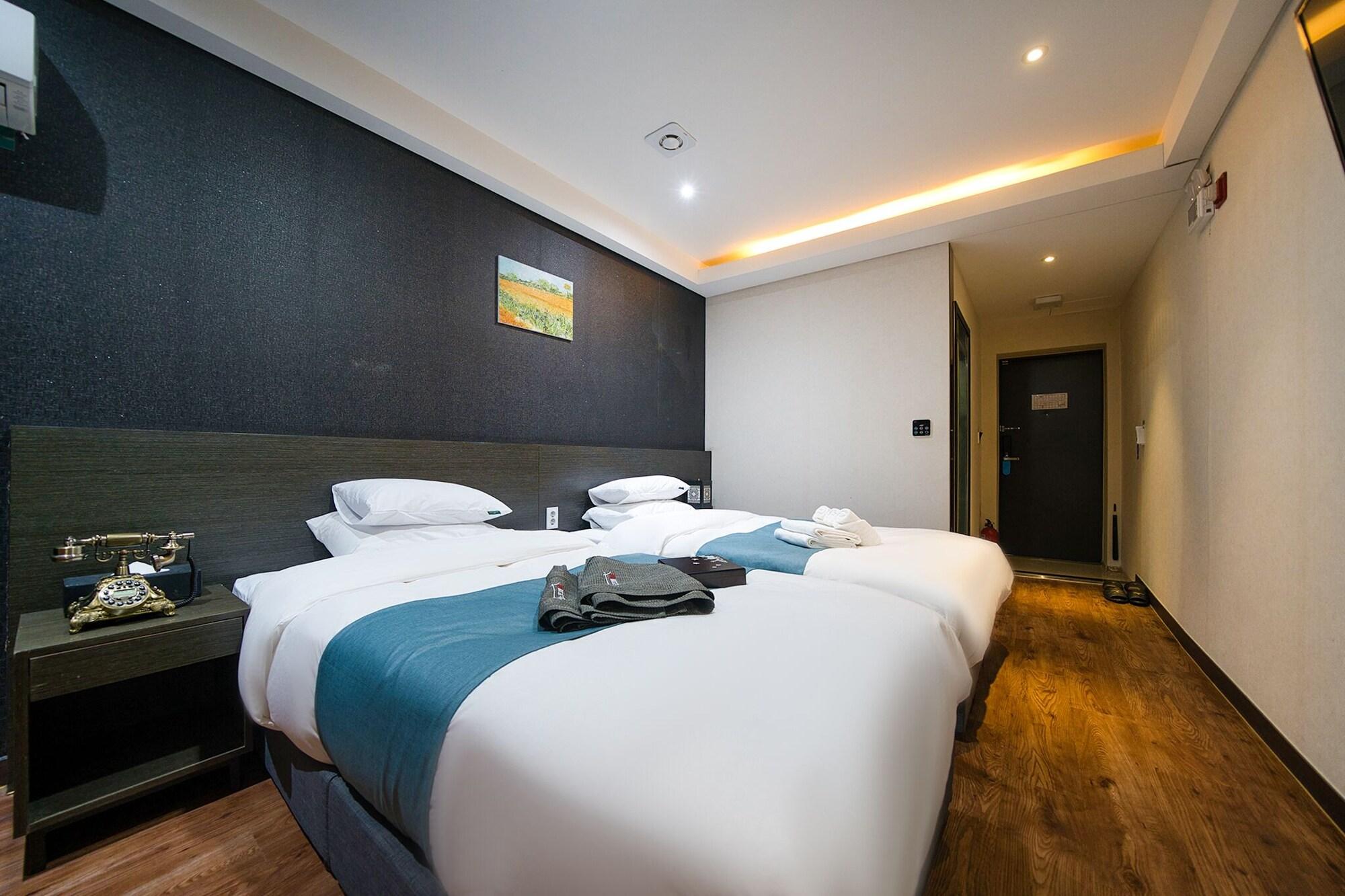 Suwon Dono1796 Hotel Eksteriør billede