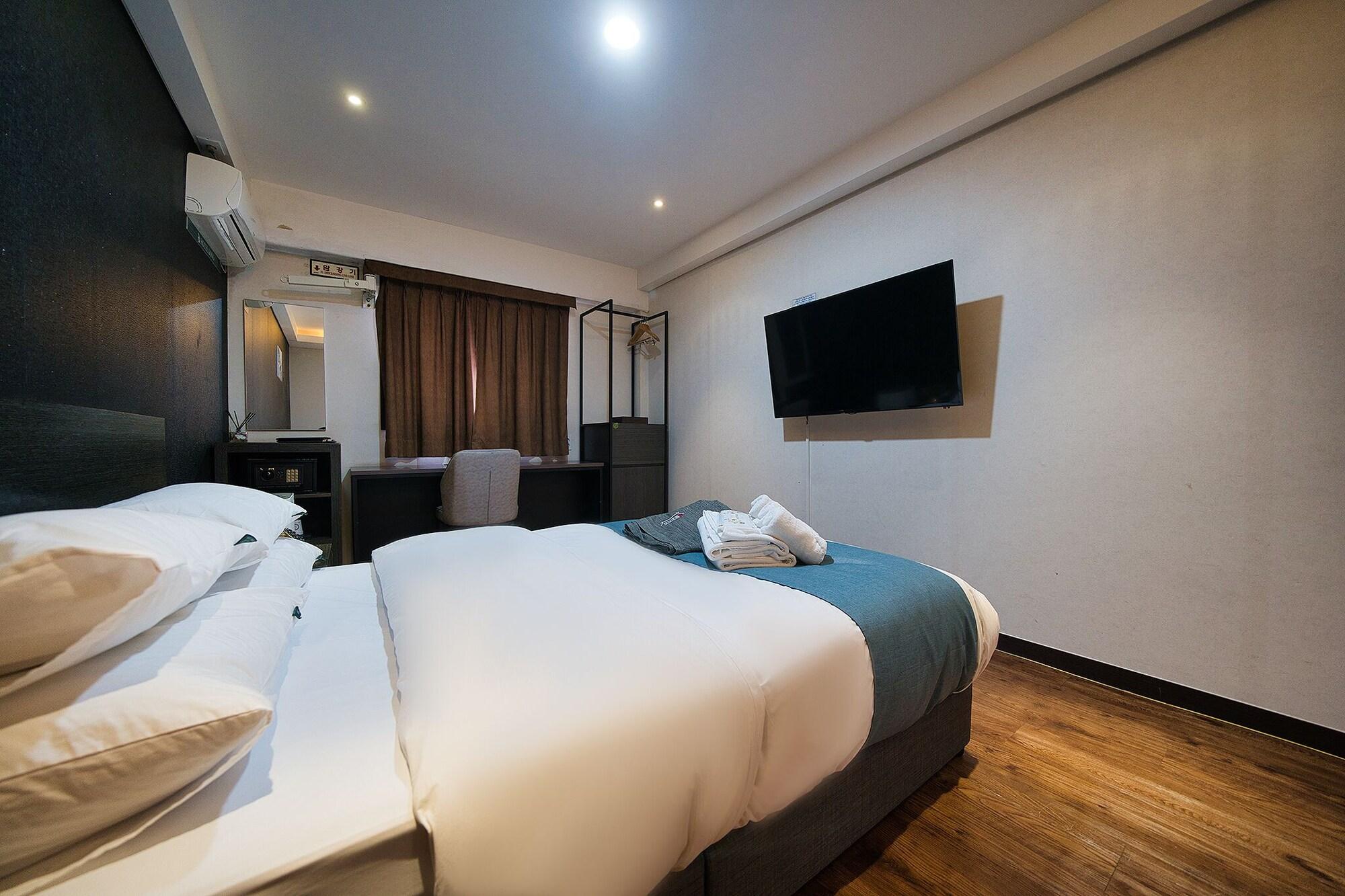 Suwon Dono1796 Hotel Eksteriør billede
